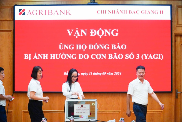 Agribank chung sức cùng các địa phương và người dân khắc phục hậu quả của cơn bão số 3- Ảnh 10.