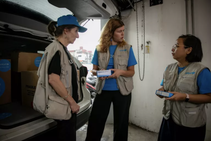 UNICEF: Khoảng 2 triệu trẻ em đã bị gián đoạn học tập, cần hỗ trợ tâm lý sau cơn bão số 3- Ảnh 1.