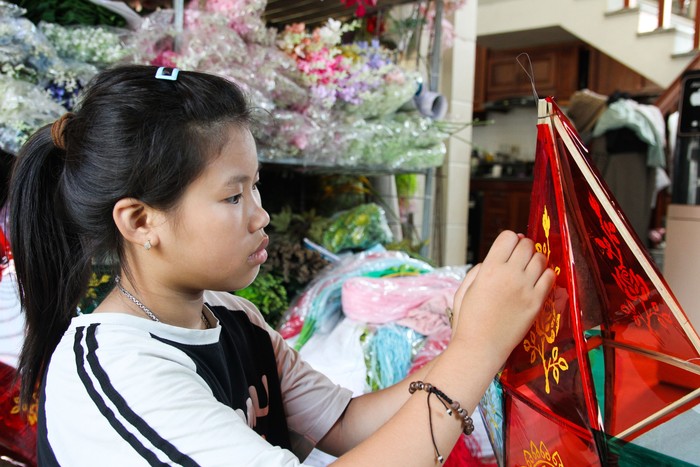 Làng làm đèn ông sao nhộn nhịp đón Tết Trung thu- Ảnh 4.