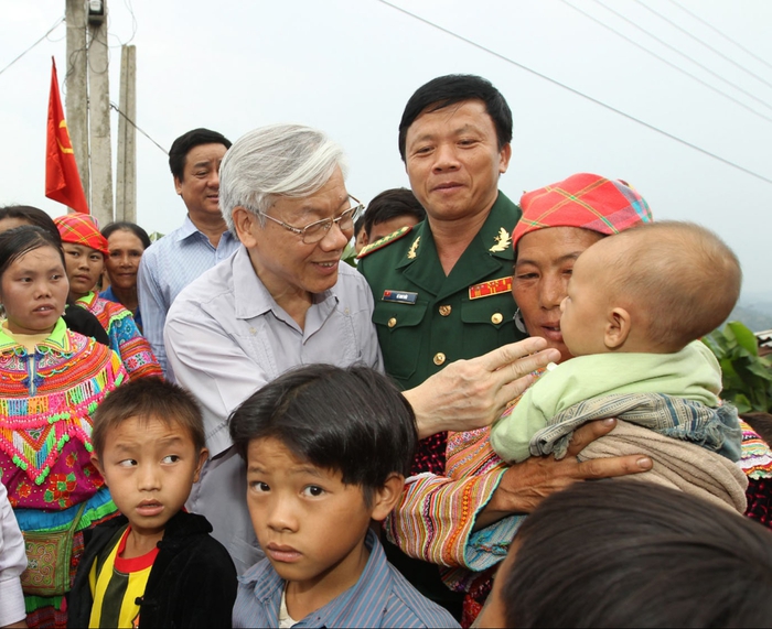 Cố Tổng Bí thư Nguyễn Phú Trọng - Vị lãnh đạo thuận lòng dân, trọn đời sống và làm theo tư tưởng, đạo đức Hồ Chí Minh (*)- Ảnh 1.