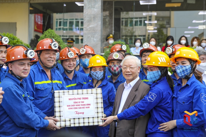 Cố Tổng Bí thư Nguyễn Phú Trọng - Vị lãnh đạo thuận lòng dân, trọn đời sống và làm theo tư tưởng, đạo đức Hồ Chí Minh (*)- Ảnh 7.