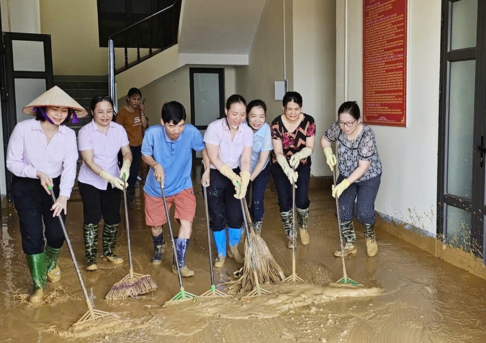 Yên Bái: Đưa nhanh nguồn vốn chính sách về với bà con vùng bị ảnh hưởng mưa lũ- Ảnh 1.