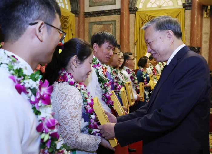 Tổng Bí thư, Chủ tịch nước Tô Lâm gặp mặt đại biểu "Tham mưu giỏi, phục vụ tốt" giai đoạn 2019-2024- Ảnh 2.