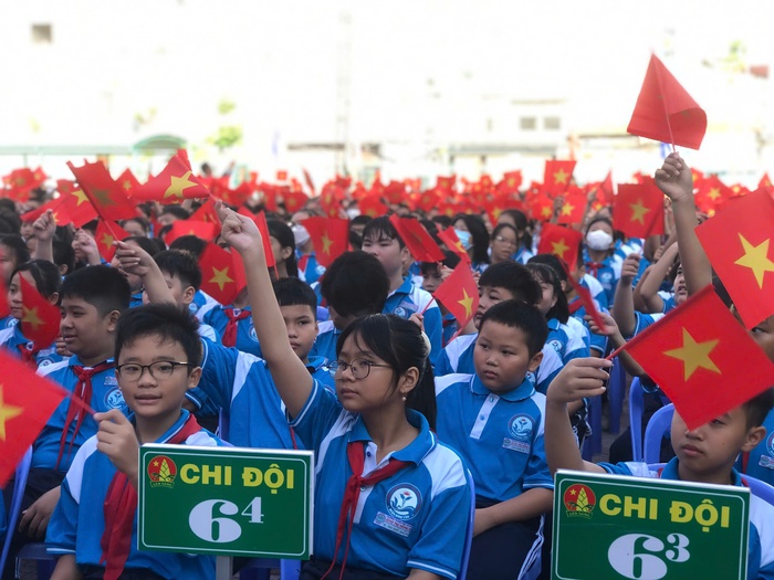 Hơn 1,7 triệu học sinh TPHCM hân hoan bước vào năm học mới - Ảnh 11.