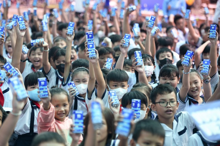 Ngày khai giảng đặc biệt từ Vinamilk và Quỹ sữa vươn cao Việt Nam dành cho các em học sinh khó khăn- Ảnh 3.