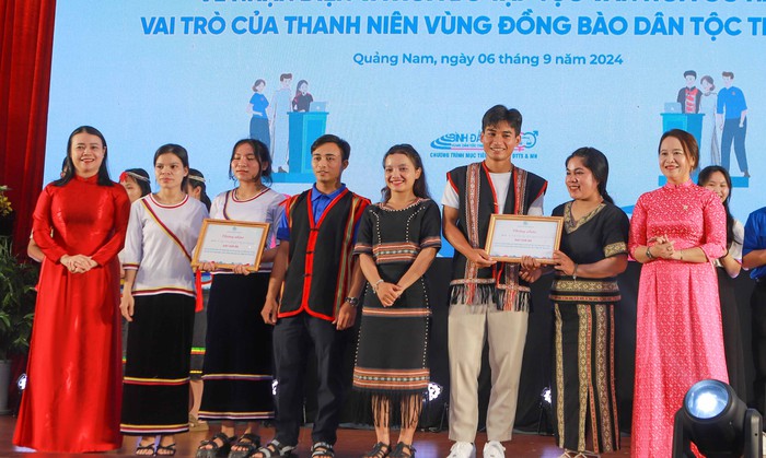 Hội thi thuyết trình nhận diện, xóa bỏ tập tục văn hóa có hại vùng đồng bào dân tộc thiểu số- Ảnh 3.