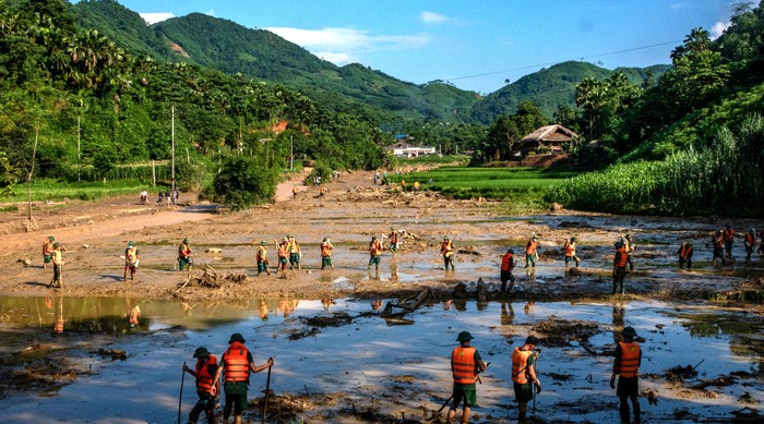 WeChoice Awards 2024: Tôn vinh chiến sĩ Trung Đoàn 98, Đội tuyển bóng đá nam - Ảnh 1.