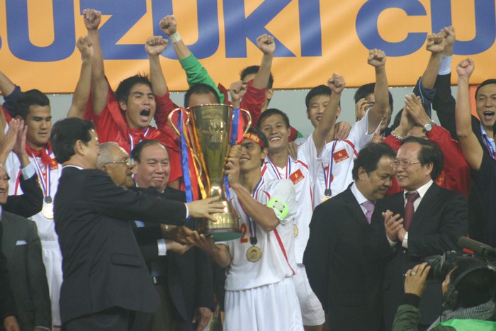 Nhìn lại chiến thắng AFF Cup 2008 của ĐT Việt Nam trước Thái Lan trên sân nhà- Ảnh 11.