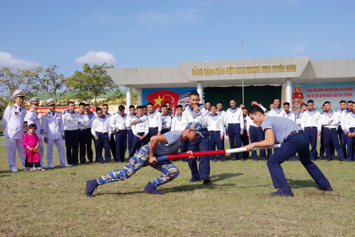 Sôi nổi các hoạt động đón ngày đầu năm mới ở Trường Sa- Ảnh 9.