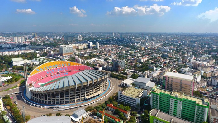 Cổ động viên Việt Nam không tiếc tiền sang Thái Lan, chỉ lo không mua được vé chung kết ASEAN Cup- Ảnh 2.