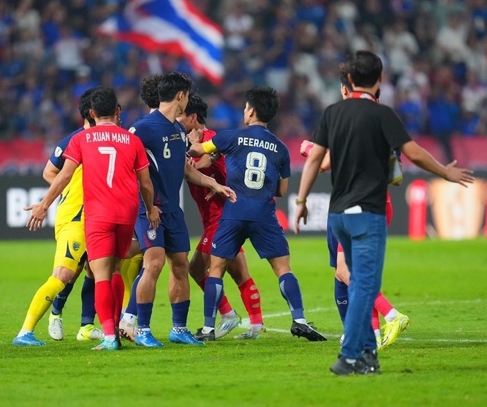 Nhìn lại chiến thắng "nghẹt thở" đưa ĐT Việt Nam vô địch ASEAN Cup - Ảnh 6.