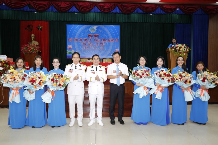 Phụ nữ Cảng quốc tế Tân Cảng Cái Mép "Tự tin, tự trọng, trung hậu, đảm đang"- Ảnh 3.
