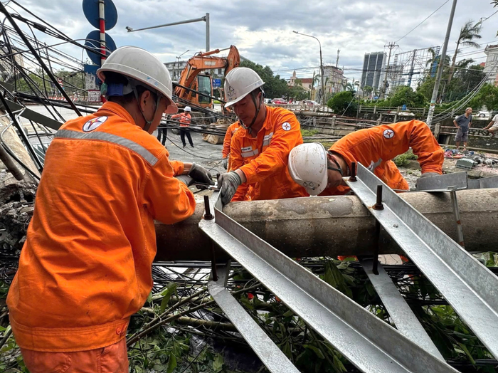 Nghệ An khẩn trương khắc phục hậu quả bão số 10- Ảnh 4.