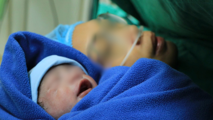 Sản phụ mắc ung thư vòm họng quyết giữ con đến giây phút cuối - Ảnh 2.