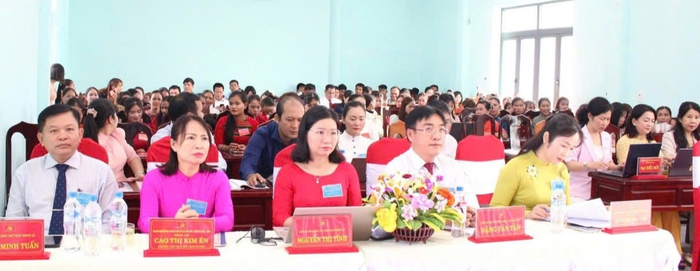 8 bài học kinh nghiệm phát huy ý chí, khát vọng của phụ nữ tại xã miền núi Quảng Ngãi- Ảnh 1. 8 bài học kinh nghiệm phát huy ý chí, khát vọng của phụ nữ tại xã miền núi Quảng Ngãi- Ảnh 1.