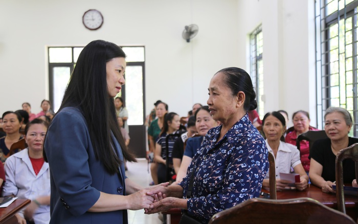 Hội LHPN Việt Nam mang yêu thương đến phụ nữ và trẻ em mồ côi vùng lũ Tuyên Quang- Ảnh 2. Hội LHPN Việt Nam mang yêu thương đến phụ nữ và trẻ em mồ côi vùng lũ Tuyên Quang- Ảnh 2.