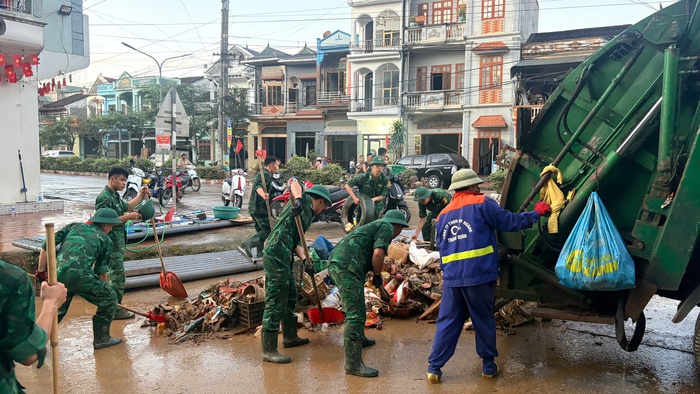 Lạng Sơn: Hơn 2.000 người dân trở lại cuộc sống bình thường sau mưa lũ- Ảnh 4. Lạng Sơn: Hơn 2.000 người dân trở lại cuộc sống bình thường sau mưa lũ- Ảnh 4.