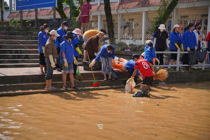 Thực hư thông tin 