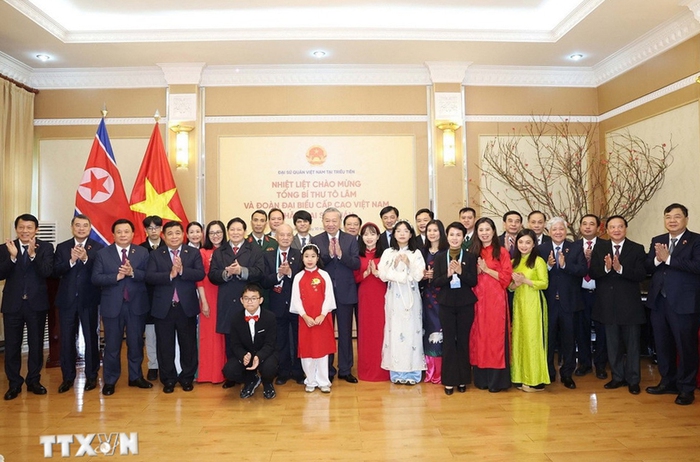 Đại sứ quán phát huy vai trò cầu nối giữa hai nước Việt Nam-Triều Tiên- Ảnh 1. Đại sứ quán phát huy vai trò cầu nối giữa hai nước Việt Nam-Triều Tiên- Ảnh 1.