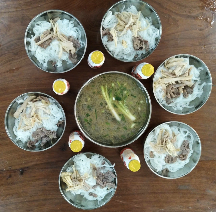 Sự thật đằng sau hình ảnh bữa ăn bán trú "lèo tèo", không đảm bảo chất lượng- Ảnh 3. Sự thật đằng sau hình ảnh bữa ăn bán trú "lèo tèo", không đảm bảo chất lượng- Ảnh 3.