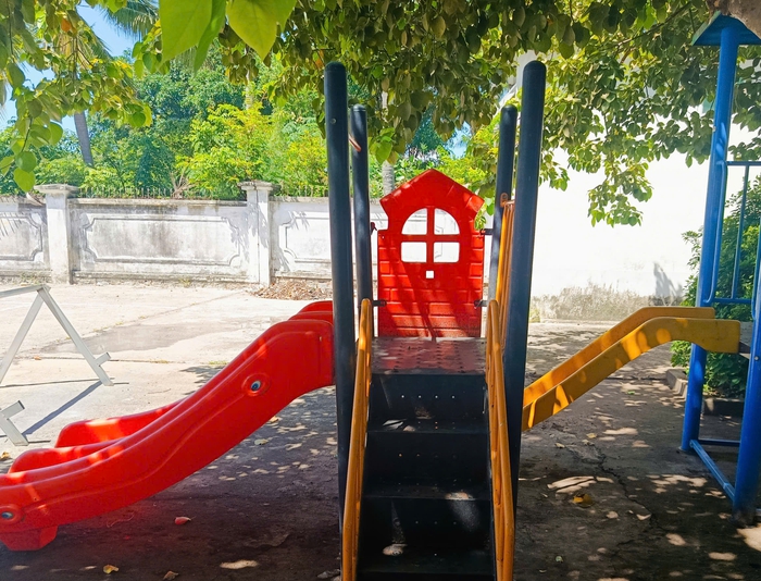 Chắp cánh ước mơ, gieo tri thức giữa trùng khơi biển đảo- Ảnh 1. Chắp cánh ước mơ, gieo tri thức giữa trùng khơi biển đảo- Ảnh 1.