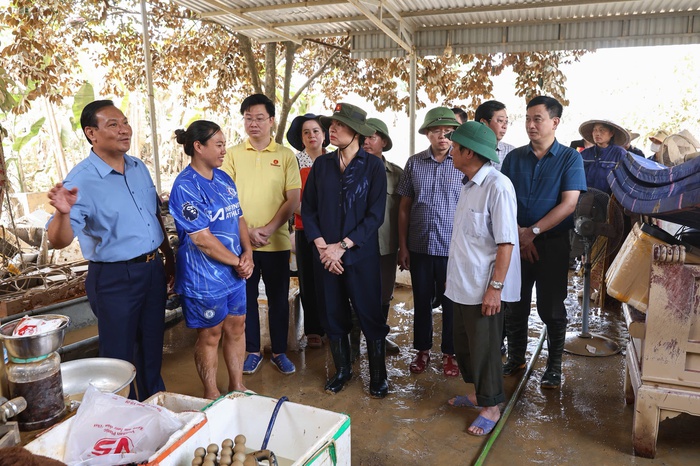 Phó Chủ tịch UBTƯ MTTQ Việt Nam Hà Thị Nga thăm hỏi và trao hỗ trợ nhân dân tỉnh Thái Nguyên- Ảnh 6. Phó Chủ tịch UBTƯ MTTQ Việt Nam Hà Thị Nga thăm hỏi và trao hỗ trợ nhân dân tỉnh Thái Nguyên- Ảnh 6.