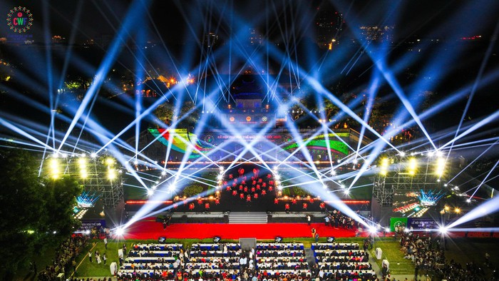 Khoảng 1 triệu lượt người tham gia Lễ hội Văn hóa Thế giới tại Hà Nội lần thứ nhất- Ảnh 1. Khoảng 1 triệu lượt người tham gia Lễ hội Văn hóa Thế giới tại Hà Nội lần thứ nhất- Ảnh 1.