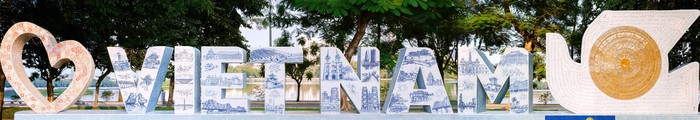 Toàn cảnh khối biểu tượng "Trái tim Tình yêu Việt Nam"
