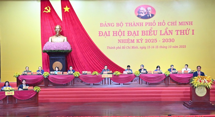 Đại hội Đảng bộ TPHCM lần thứ I họp phiên trù bị- Ảnh 2.