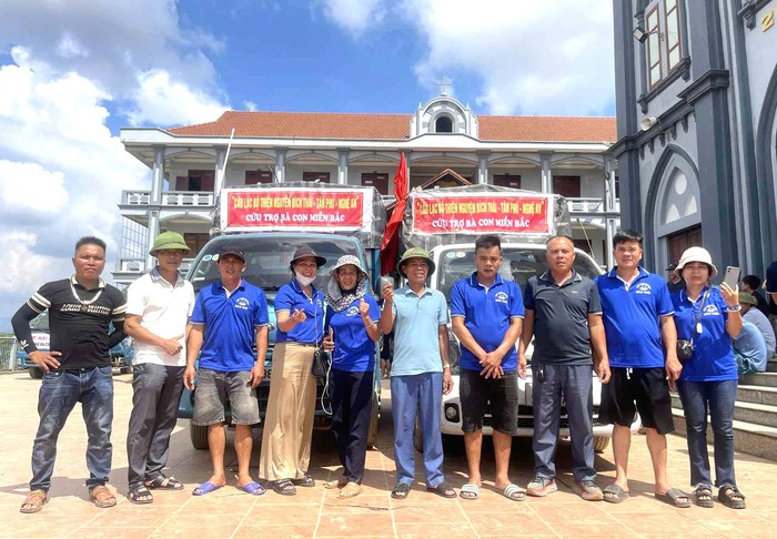 Nghĩa tình phụ nữ nơi lũ vừa đi qua- Ảnh 6.