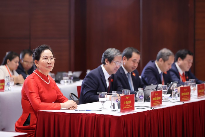 Thực hiện Nghị quyết Đại hội Đảng bộ Chính phủ: Vấn đề đặt ra là khâu thực hiện, tổ chức bộ máy và con người- Ảnh 3. Thực hiện Nghị quyết Đại hội Đảng bộ Chính phủ: Vấn đề đặt ra là khâu thực hiện, tổ chức bộ máy và con người- Ảnh 3.