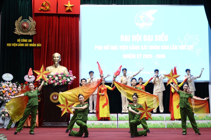 Hội Phụ nữ Học viện CSND làm tốt vai trò tham mưu quy hoạch, đào tạo, bổ nhiệm cán bộ nữ- Ảnh 2. Hội Phụ nữ Học viện CSND làm tốt vai trò tham mưu quy hoạch, đào tạo, bổ nhiệm cán bộ nữ- Ảnh 2.