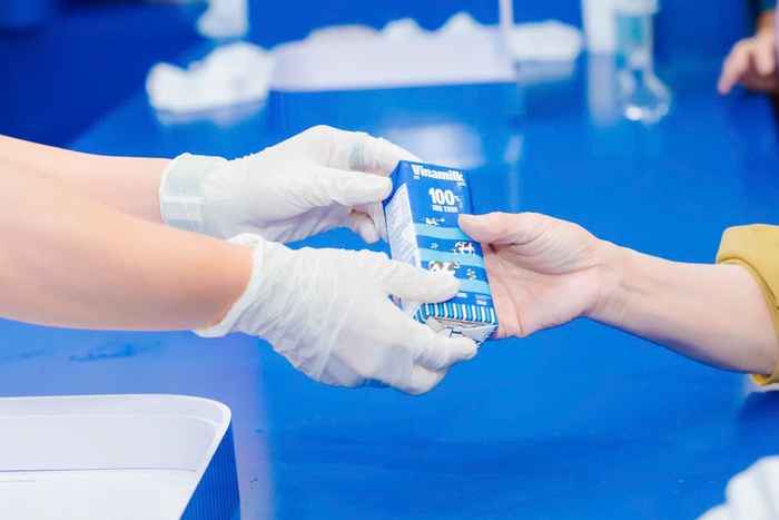 Vinamilk: Minh bạch và truy xuất nguồn gốc sản phẩm là bảo vệ người tiêu dùng, cam kết phát triển bền vững- Ảnh 2. Vinamilk: Minh bạch và truy xuất nguồn gốc sản phẩm là bảo vệ người tiêu dùng, cam kết phát triển bền vững- Ảnh 2.