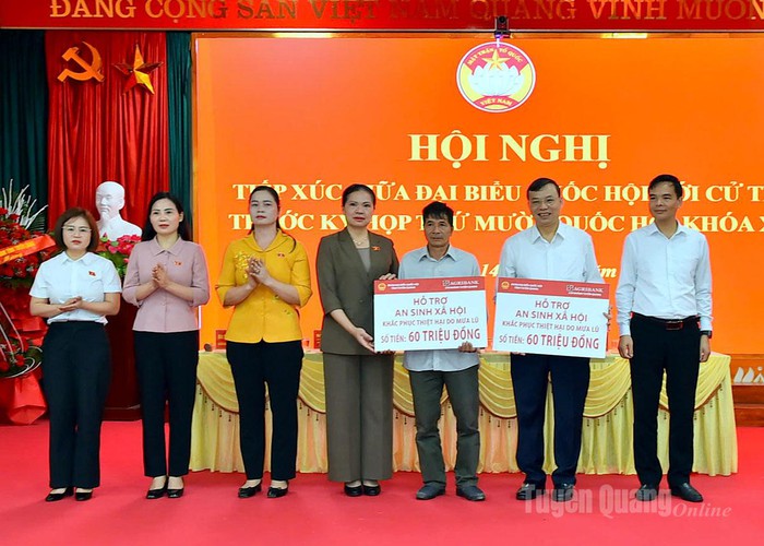 Phó Chủ tịch UBTƯ MTTQ Việt Nam Hà Thị Nga tiếp xúc cử tri tại Tuyên Quang- Ảnh 4. Phó Chủ tịch UBTƯ MTTQ Việt Nam Hà Thị Nga tiếp xúc cử tri tại Tuyên Quang- Ảnh 4.
