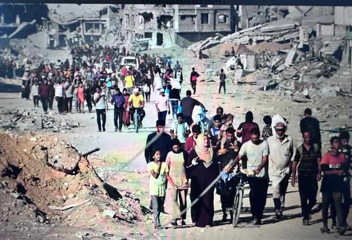 Nỗi đau sâu thẳm sau đống đổ nát ở Dải Gaza- Ảnh 1. Nỗi đau sâu thẳm sau đống đổ nát ở Dải Gaza- Ảnh 1.