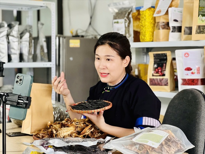 Phụ nữ nông thôn còn thiếu kỹ năng hòa nhập không gian số- Ảnh 2. Phụ nữ nông thôn còn thiếu kỹ năng hòa nhập không gian số- Ảnh 2.
