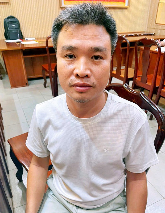 Bắt nhóm đối tượng lừa bán vàng giả cho tiệm vàng- Ảnh 1. Bắt nhóm đối tượng lừa bán vàng giả cho tiệm vàng- Ảnh 1.