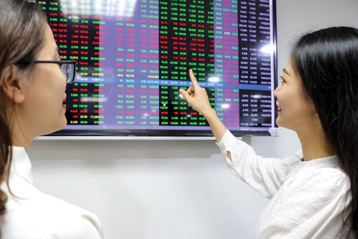 VN-Index lập đỉnh lịch sử mới: MSN và Vingroup dẫn sóng thị trường- Ảnh 2. VN-Index lập đỉnh lịch sử mới: MSN và Vingroup dẫn sóng thị trường- Ảnh 2.