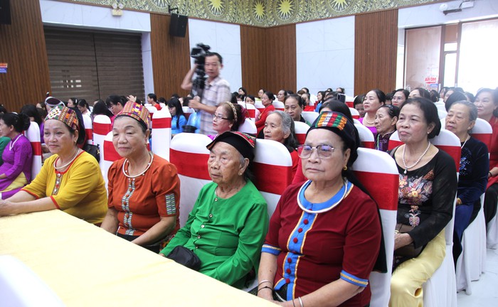 Nghệ An kỷ niệm 95 năm thành lập Hội LHPN Việt Nam- Ảnh 3. Nghệ An kỷ niệm 95 năm thành lập Hội LHPN Việt Nam- Ảnh 3.