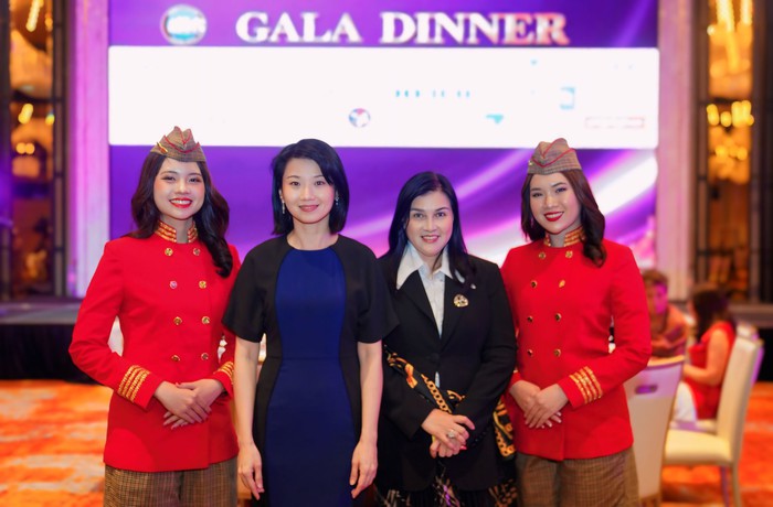 Vietjet tiên phong trao quyền và lan tỏa cảm hứng phụ nữ trong bầu trời hàng không- Ảnh 1. Vietjet tiên phong trao quyền và lan tỏa cảm hứng phụ nữ trong bầu trời hàng không- Ảnh 1.