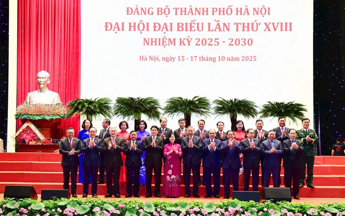 Tổng Bí thư: Hà Nội phải xử lý dứt điểm vấn đề ùn tắc, úng ngập- Ảnh 2. Tổng Bí thư: Hà Nội phải xử lý dứt điểm vấn đề ùn tắc, úng ngập- Ảnh 2.