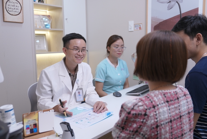 Phác đồ điều trị mới giúp các cặp vợ chồng hiếm muộn nhẹ nhàng hơn trong hành trình "tìm con"- Ảnh 1. Phác đồ điều trị mới giúp các cặp vợ chồng hiếm muộn nhẹ nhàng hơn trong hành trình "tìm con"- Ảnh 1.