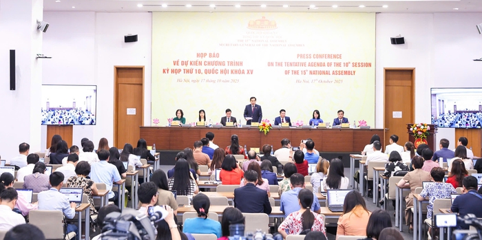 Quyết định công tác nhân sự trong tuần làm việc đầu tiên Kỳ họp thứ 10, Quốc hội khóa XV- Ảnh 1. Quyết định công tác nhân sự trong tuần làm việc đầu tiên Kỳ họp thứ 10, Quốc hội khóa XV- Ảnh 1.