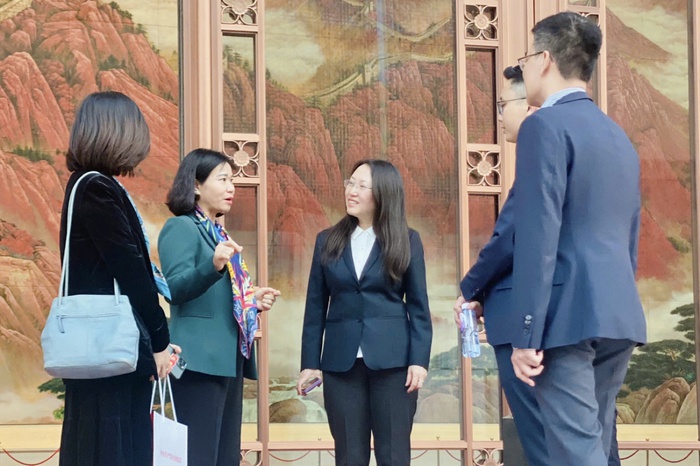 Chủ tịch Hội LHPN Việt Nam Nguyễn Thị Tuyến thăm Đại sứ quán Việt Nam tại Trung Quốc- Ảnh 3.