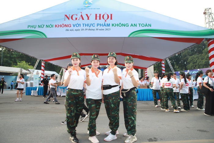 Hơn 1.000 vận động viên sẵn sàng tham gia giải "Phụ nữ chạy hưởng ứng Vì môi trường không khói thuốc"- Ảnh 5. Hơn 1.000 vận động viên sẵn sàng tham gia giải "Phụ nữ chạy hưởng ứng Vì môi trường không khói thuốc"- Ảnh 5.