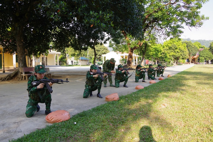 Những nữ chiến sĩ quân hàm xanh kiên cường nơi địa đầu Tổ quốc- Ảnh 2. Những nữ chiến sĩ quân hàm xanh kiên cường nơi địa đầu Tổ quốc- Ảnh 2.