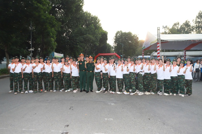 Hơn 1.000 vận động viên sẵn sàng tham gia giải "Phụ nữ chạy hưởng ứng Vì môi trường không khói thuốc"- Ảnh 2. Hơn 1.000 vận động viên sẵn sàng tham gia giải "Phụ nữ chạy hưởng ứng Vì môi trường không khói thuốc"- Ảnh 2.