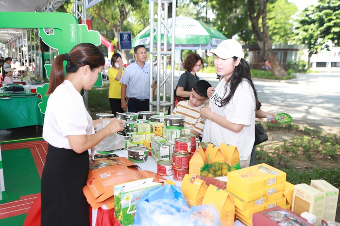 Khám phá thế giới đặc sản 3 miền tại Ngày hội "Phụ nữ Khỏe Đẹp & Tiêu dùng xanh"- Ảnh 3. Khám phá thế giới đặc sản 3 miền tại Ngày hội "Phụ nữ Khỏe Đẹp & Tiêu dùng xanh"- Ảnh 3.