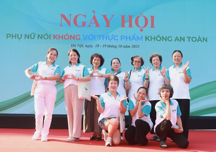 Phó Chủ tịch Hội LHPN Việt Nam: Phụ nữ có sứ mệnh đặc biệt trong "nói không với thực phẩm không an toàn"- Ảnh 4. Phó Chủ tịch Hội LHPN Việt Nam: Phụ nữ có sứ mệnh đặc biệt trong "nói không với thực phẩm không an toàn"- Ảnh 4.