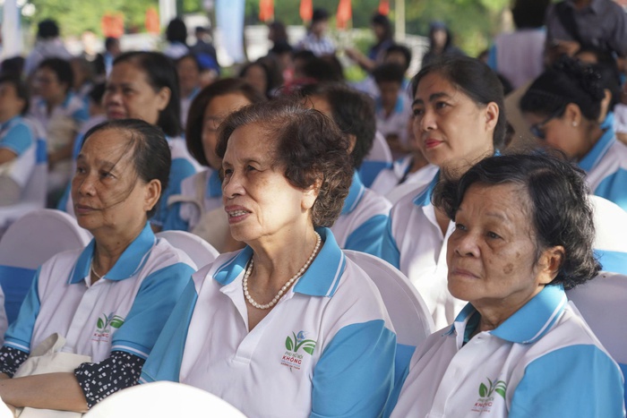 Tưng bừng Tưng bừng